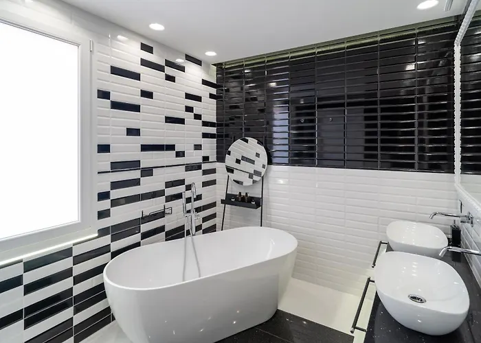 Dreamers In Belsiana Condotti Int 9 Rome